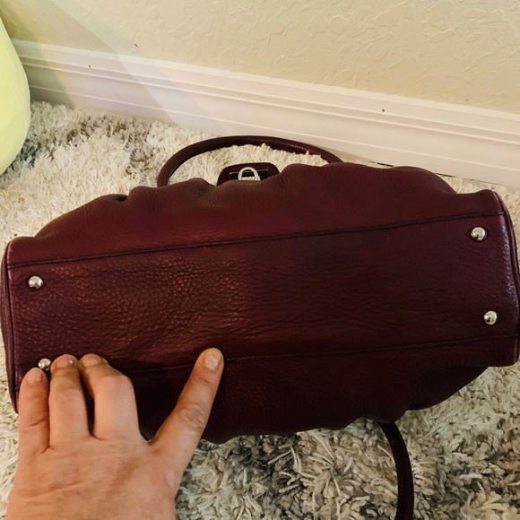 Salvatore Ferragamo Shoulder Bag Purse Maroon Luxury - Picture 10 of 12